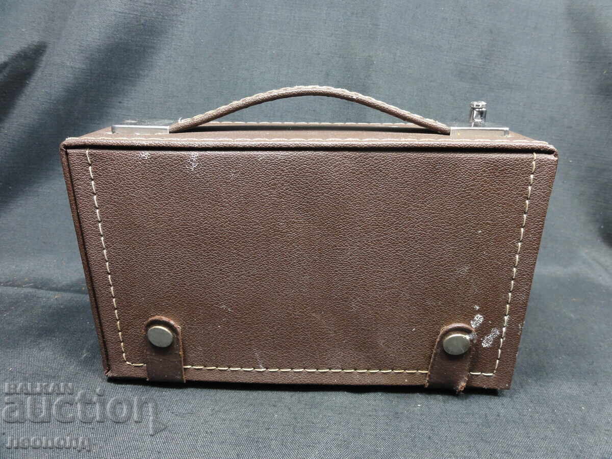 Delivery of BZC STAR RETRO TRANSISTOR RADIO ZEPHYR Delivery of BZC STAR RETRO TRANSISTOR RADIO ZEPHYR