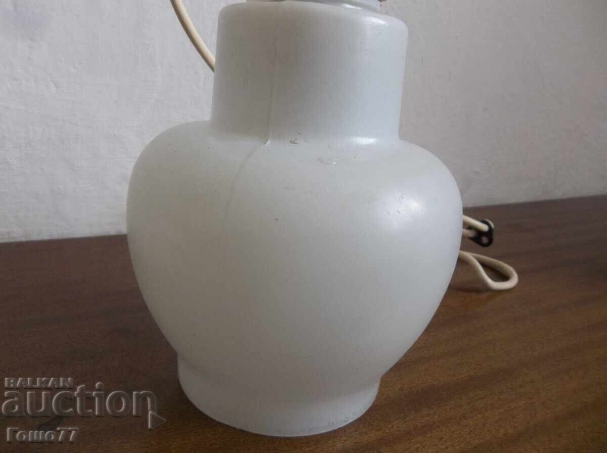 lămpi cu preț 10.00 BGN | € 5.11