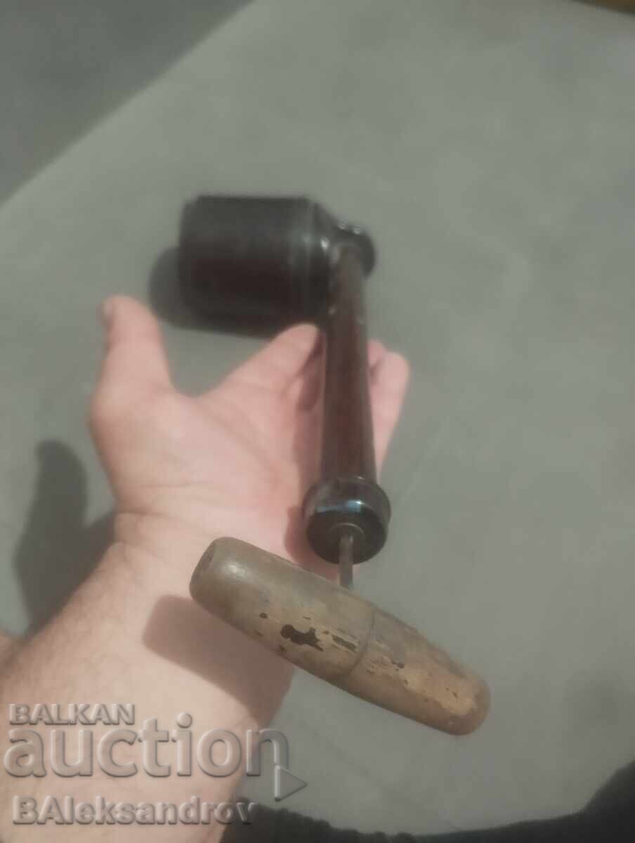 Доставка на Стара бакелитова пръскачка за колекция