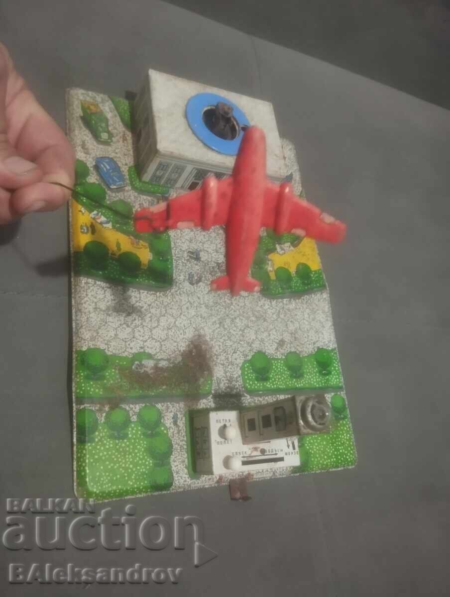 Auction  Old mechanical tin toy USSR