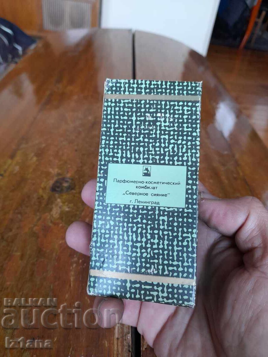 Vechi Apa de Colonie Turist cu preț 95.00 BGN | € 48.57 Vechi Apa de Colonie Turist cu preț 95.00 BGN | € 48.57