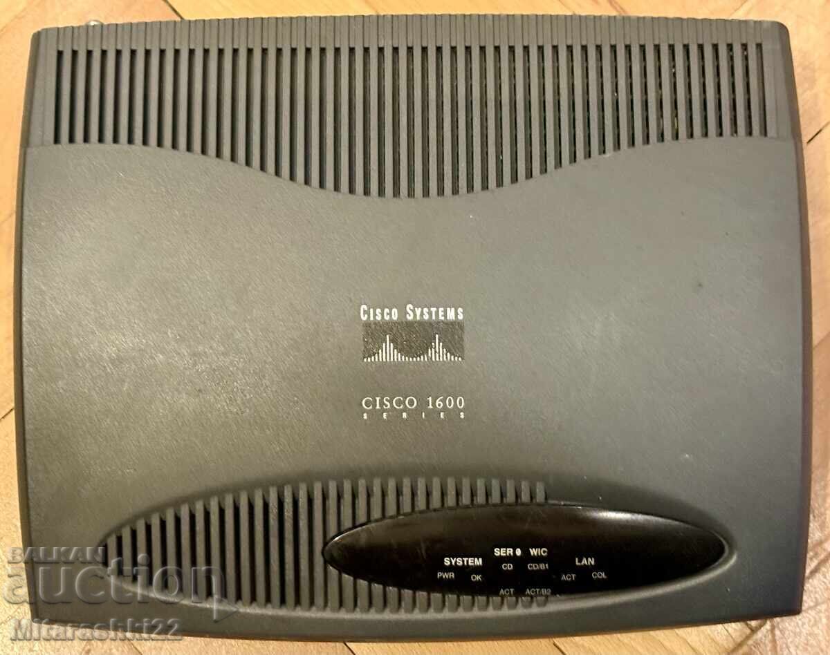 Equipment, Many Old Cisco 1601 Routers Equipment, Many Old Cisco 1601 Routers