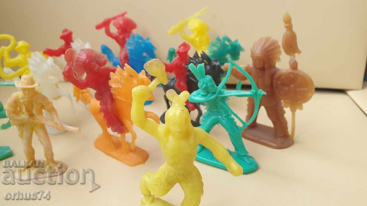 Licitație Figurine retro indieni