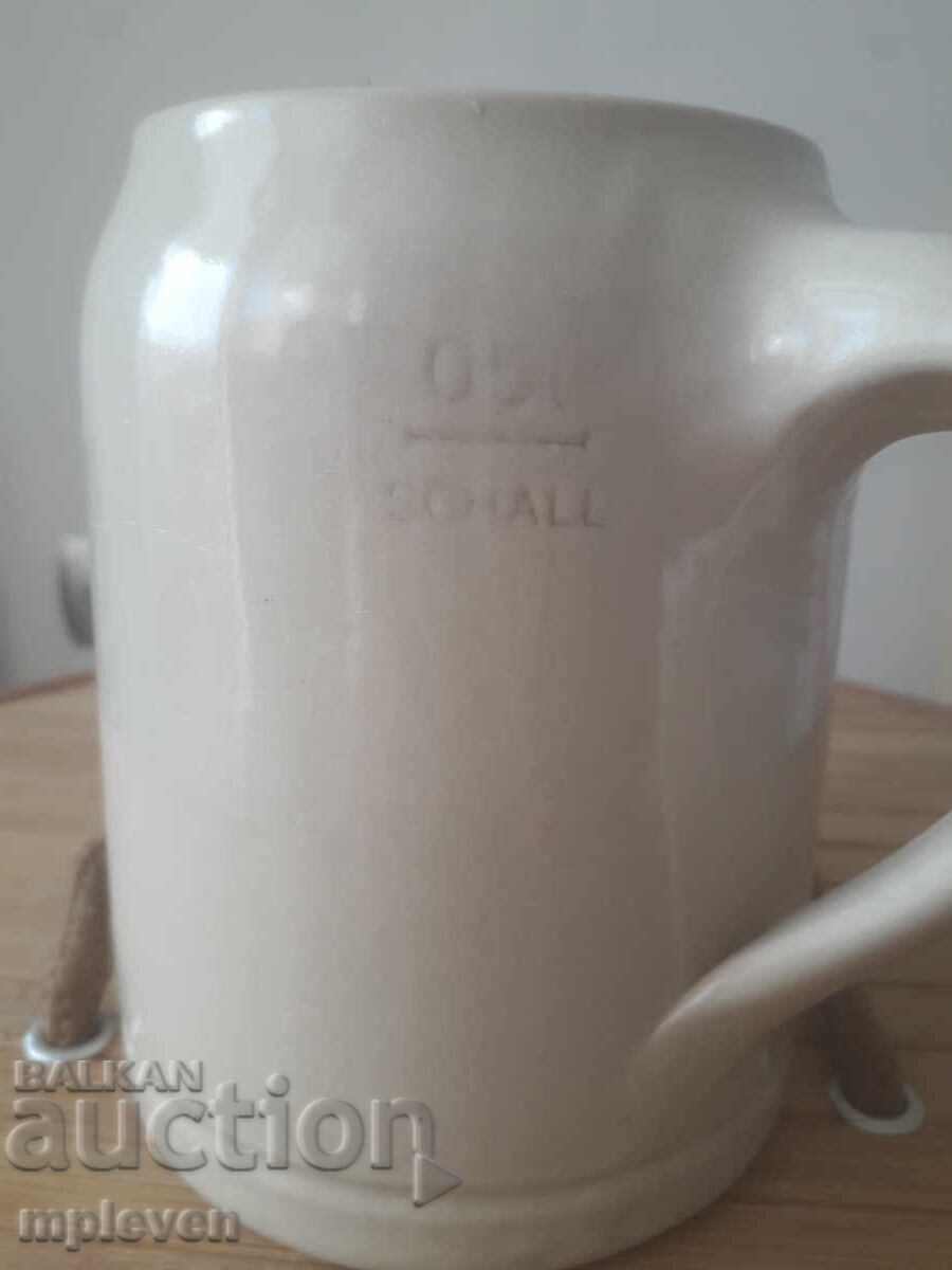 Επετειακή κούπα μπύρας 1890/1990 με τιμή 2.00 BGN | € 1.02 Επετειακή κούπα μπύρας 1890/1990 με τιμή 2.00 BGN | € 1.02