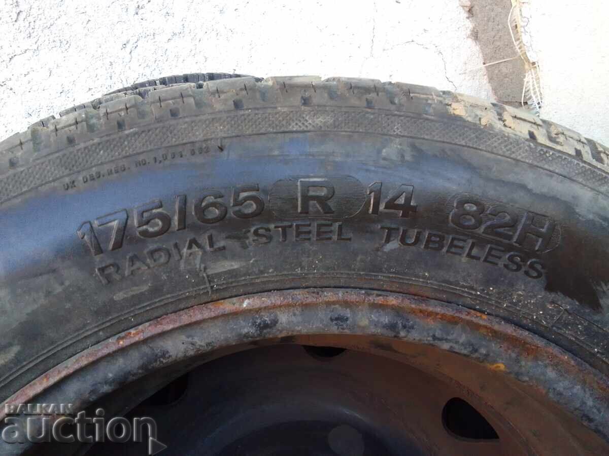 Ζάντα MICHELIN με ελαστικό 14 ιντσών με τιμή 29.90 BGN | € 15.29