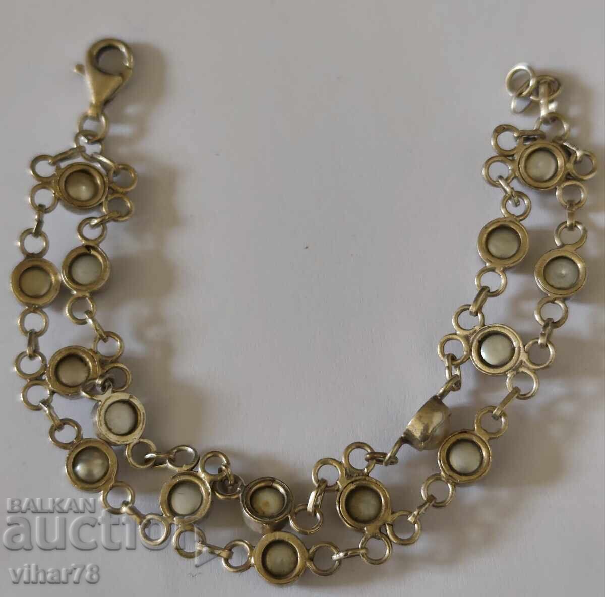 Delivery of silver bracelet