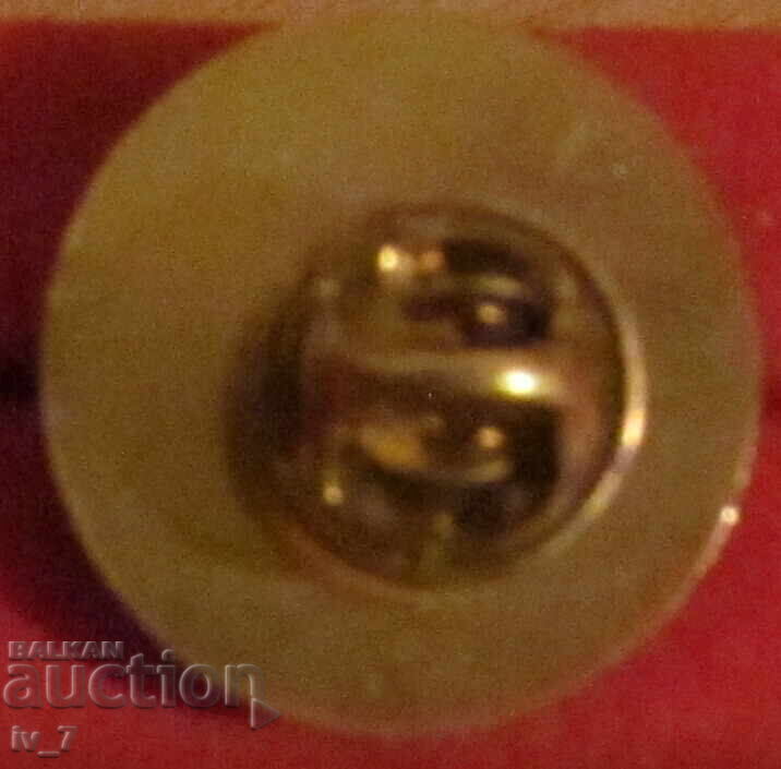 BADGE - ARSENAL with price 9.99 BGN | € 5.11