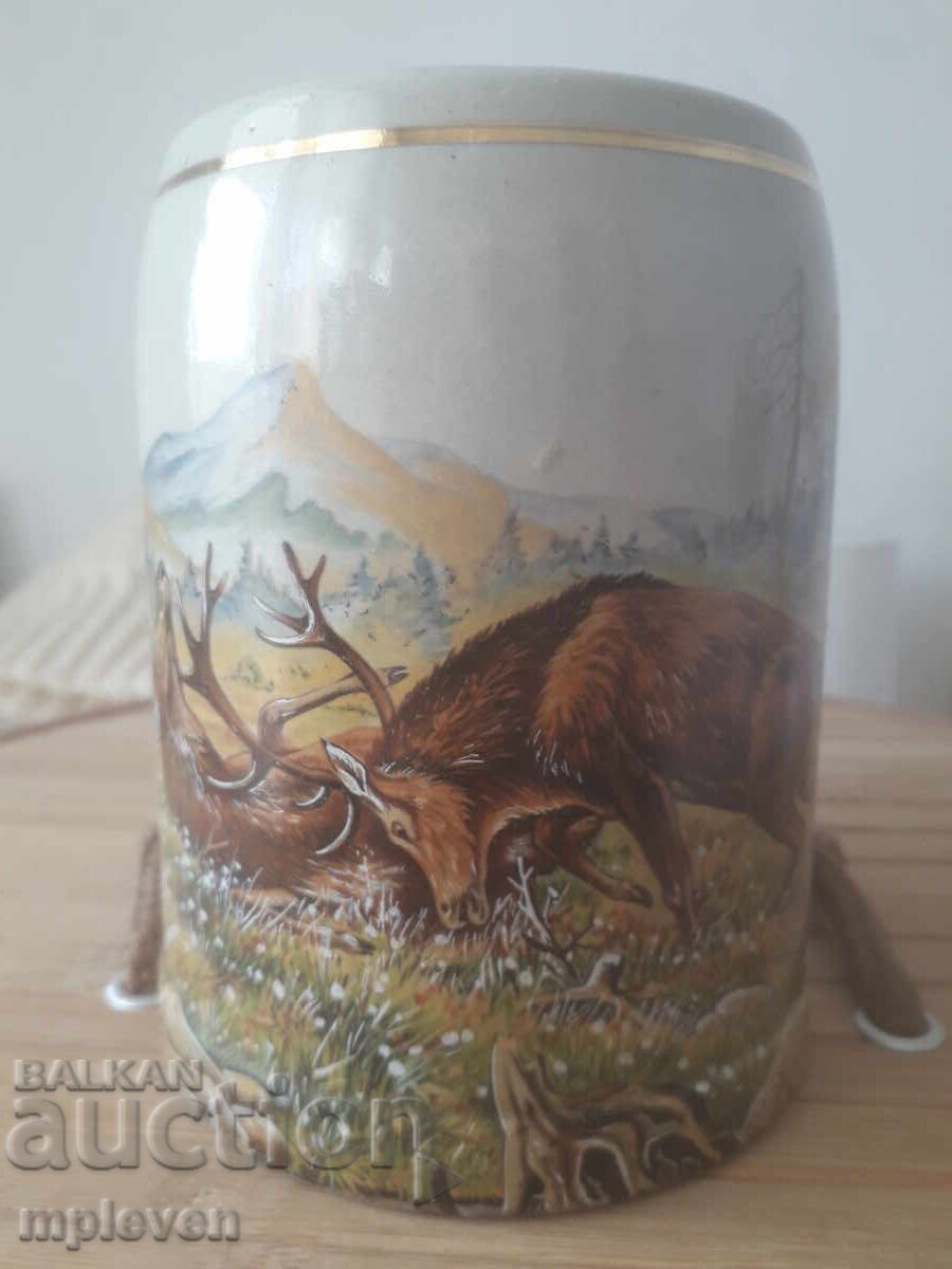 Hunting beer mug with deer