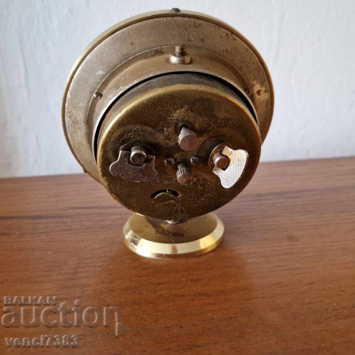 Licitație Ceas deşteptător vechi