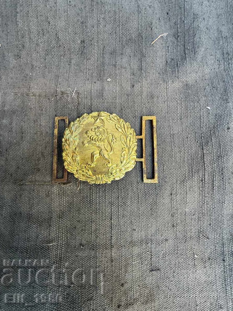 Τοκάς παραδέν στρατιωτικού αξιωματικού