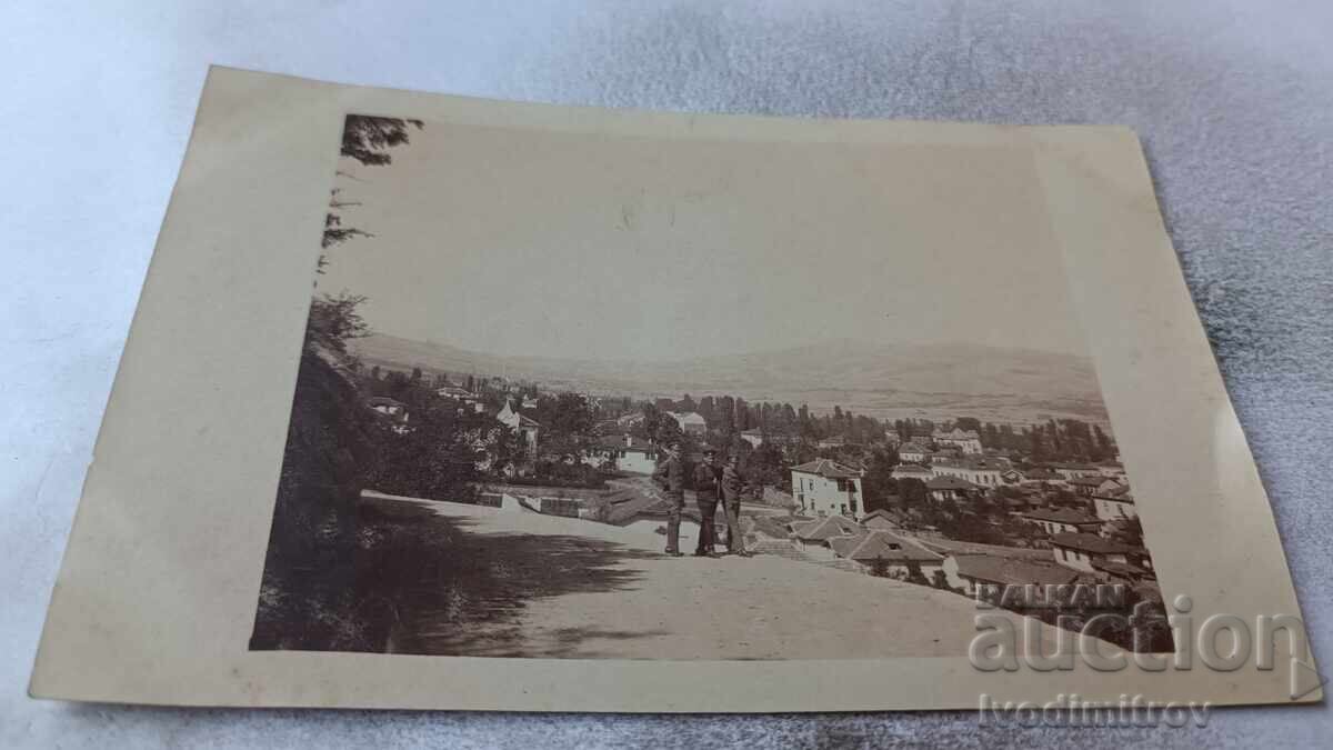 Φωτογραφία Τριών Αξιωματικών πάνω από την πόλη Π.Π.Β Φωτογραφία Τριών Αξιωματικών πάνω από την πόλη Π.Π.Β