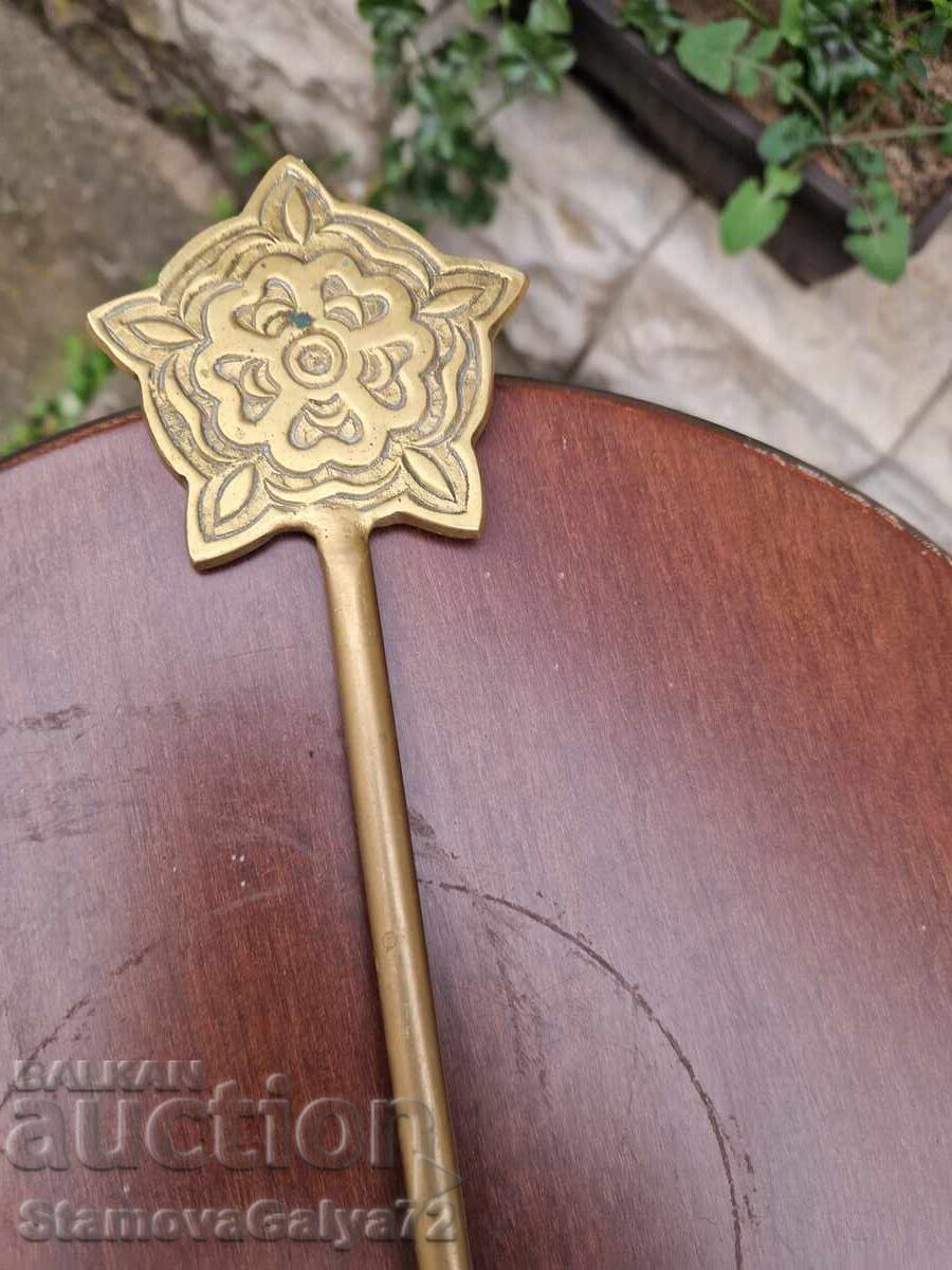 Παράδοση Αγγλική αντικέ μπρούτζινη παπουτσοθήκη Παράδοση Αγγλική αντικέ μπρούτζινη παπουτσοθήκη