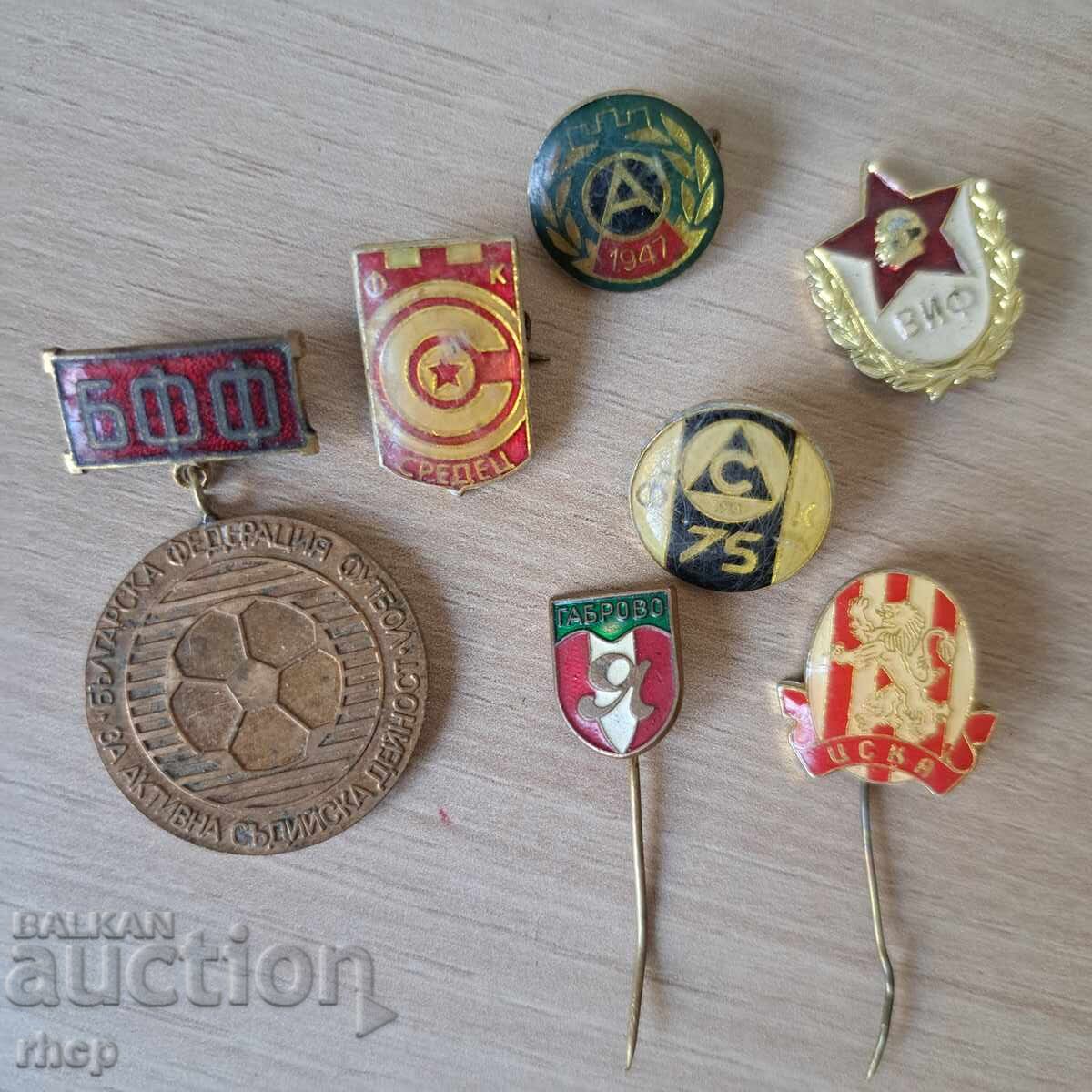 Λοτ από κονκάρδες και μετάλλια Ποδοσφαίρου ΒΦΦ ΤΣΣΚΑ Σλάβια και άλλα