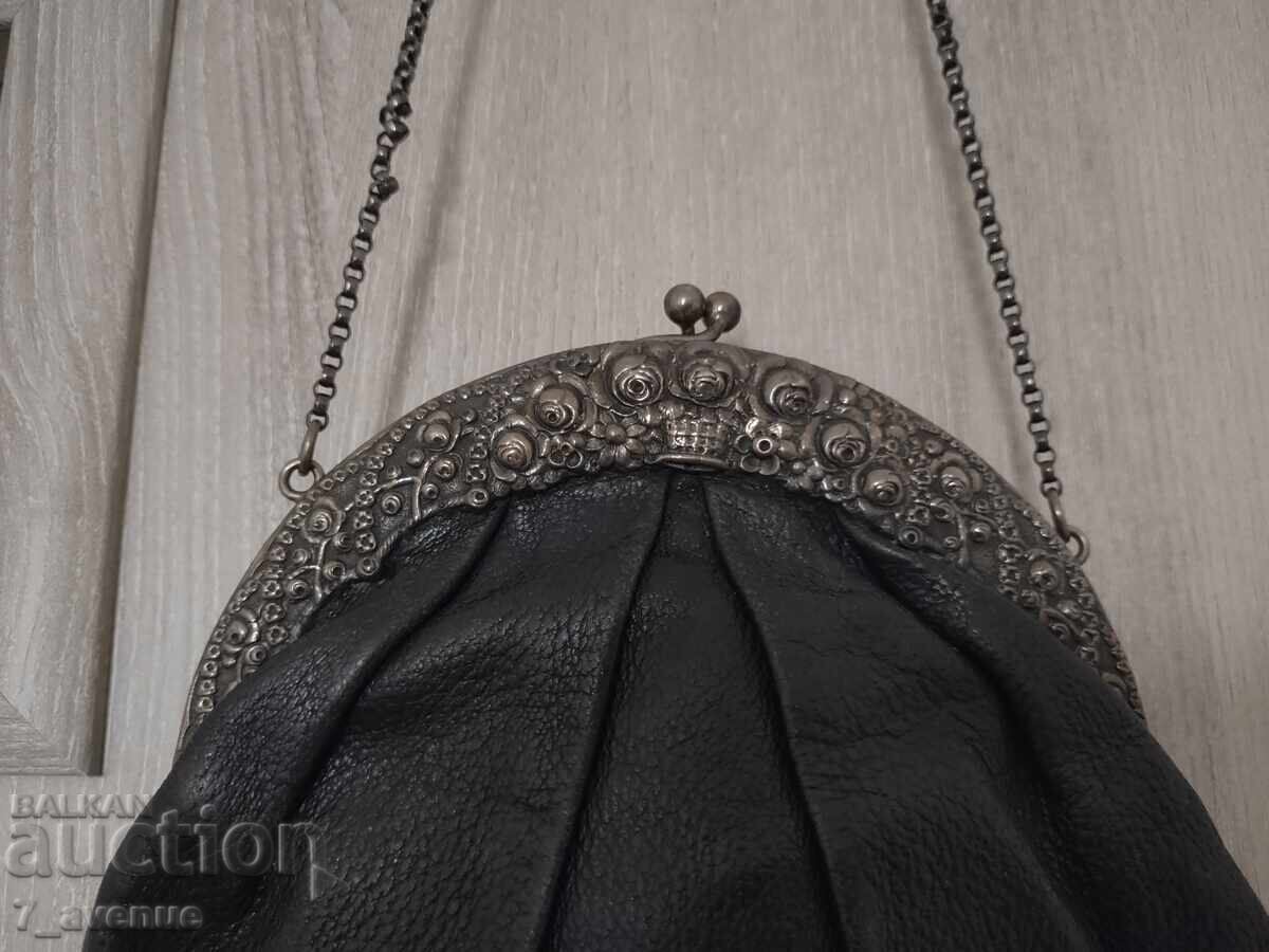 Δημοπρασία Γυναικεία τσάντα ασημί και φυσικό δέρμα 3.11..25