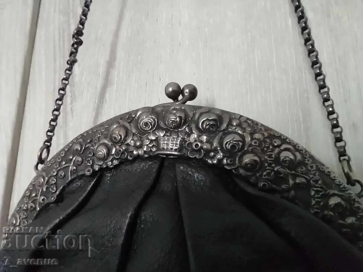 Γυναικεία τσάντα ασημί και φυσικό δέρμα 3.11..25