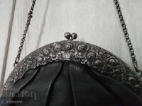 Geantă de damă argintie și piele naturală 3.11..25