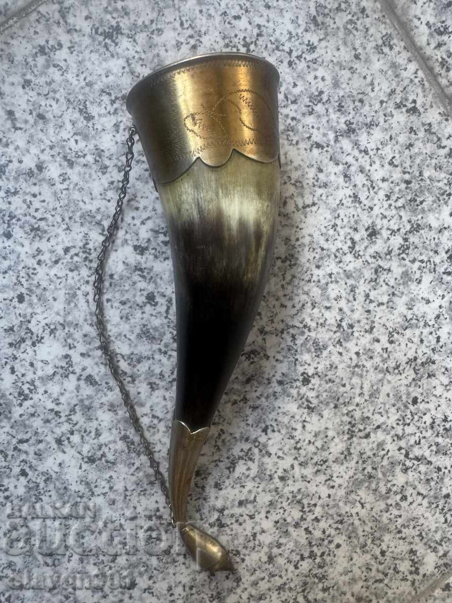 Κύπελλο γεωργιανού κέρατου Κύπελλο γεωργιανού κέρατου