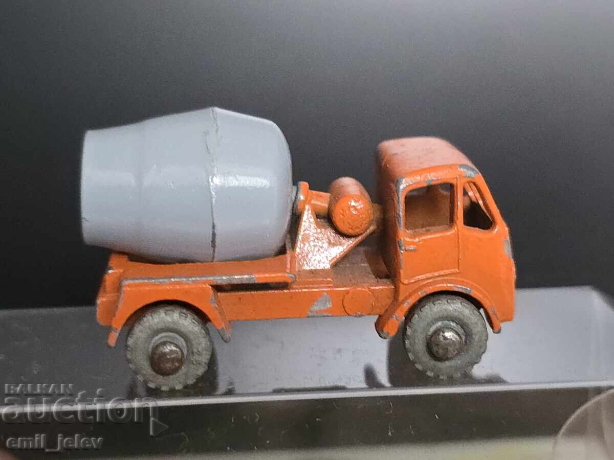 Matchbox LESNEY 26A ERF Cement Mixer 1956-1961 with price 14.99 BGN | € 7.66