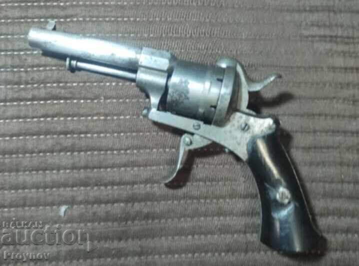 Παράδοση Το μικρό "LeFaucheux" φωτογραφίζει! Παράδοση Το μικρό "LeFaucheux" φωτογραφίζει!