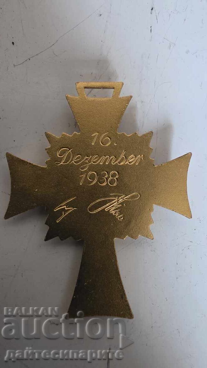 Παράδοση Χρυσός Σταυρός Τρίτου Ράιχ