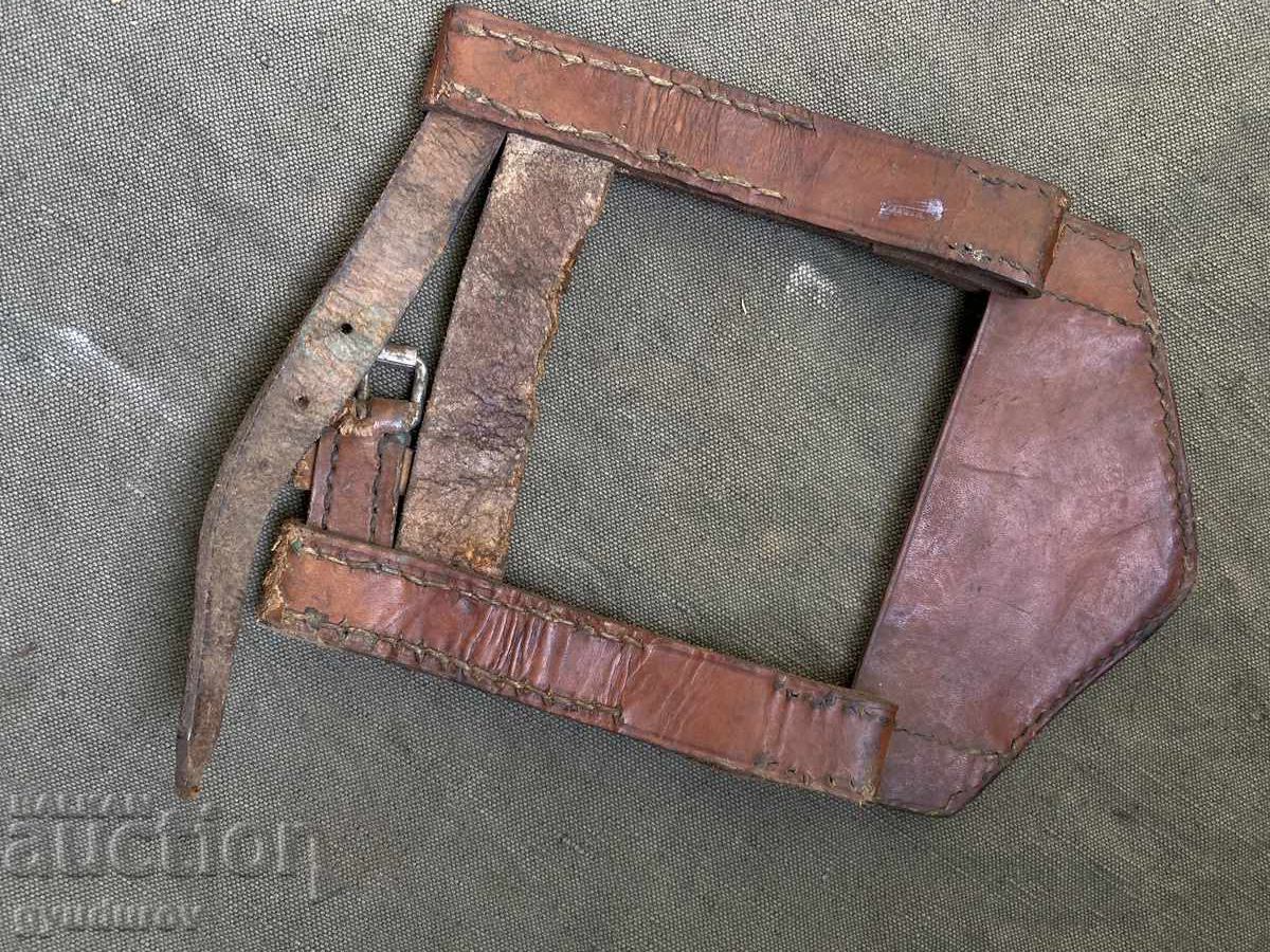 Auction Shoulder blade carrier Auction Shoulder blade carrier