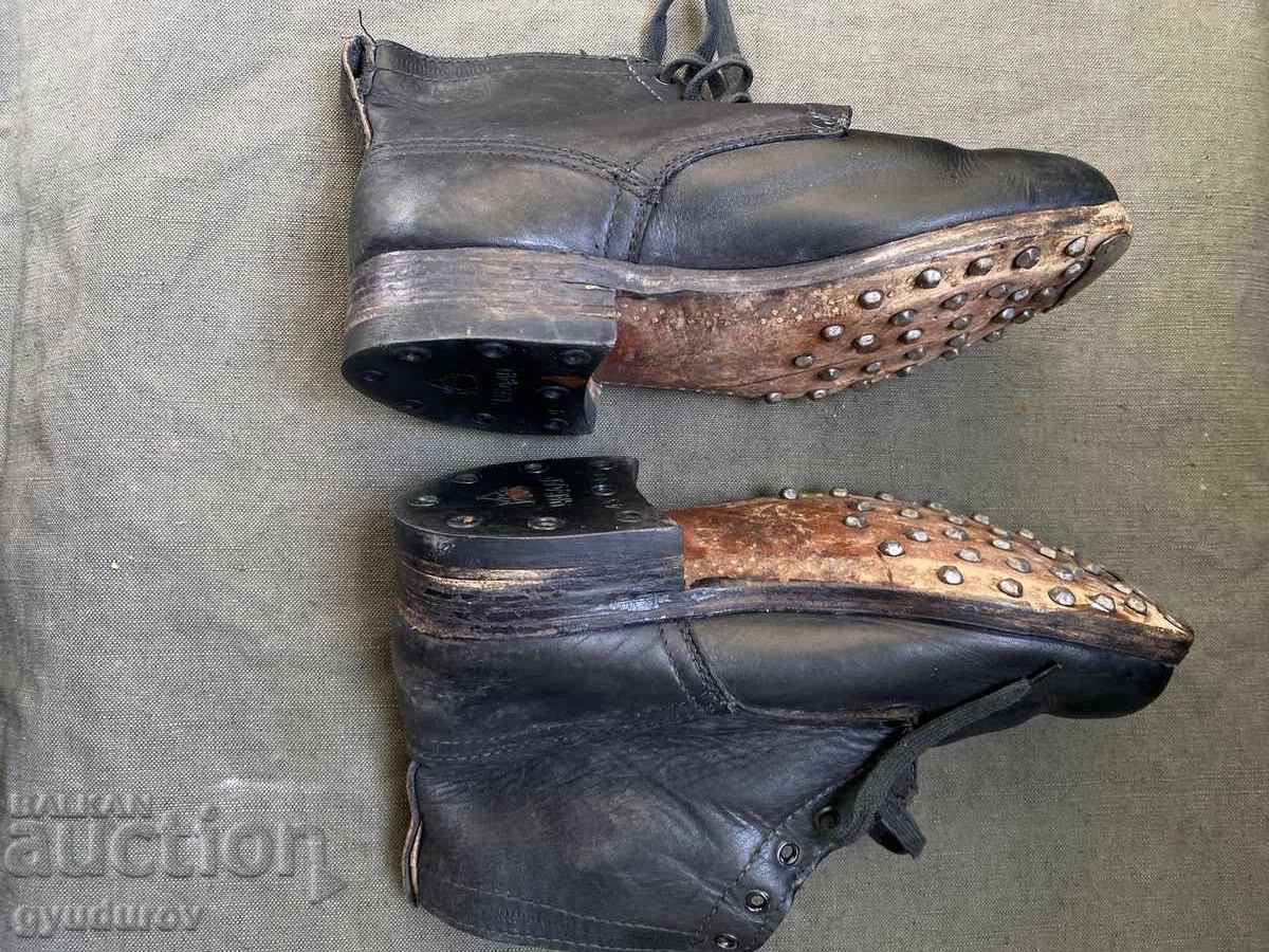 Cintari with price 25.00 BGN | € 12.78 Cintari with price 25.00 BGN | € 12.78