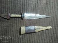 Vechi pumnal magic Tuareg din Algeria