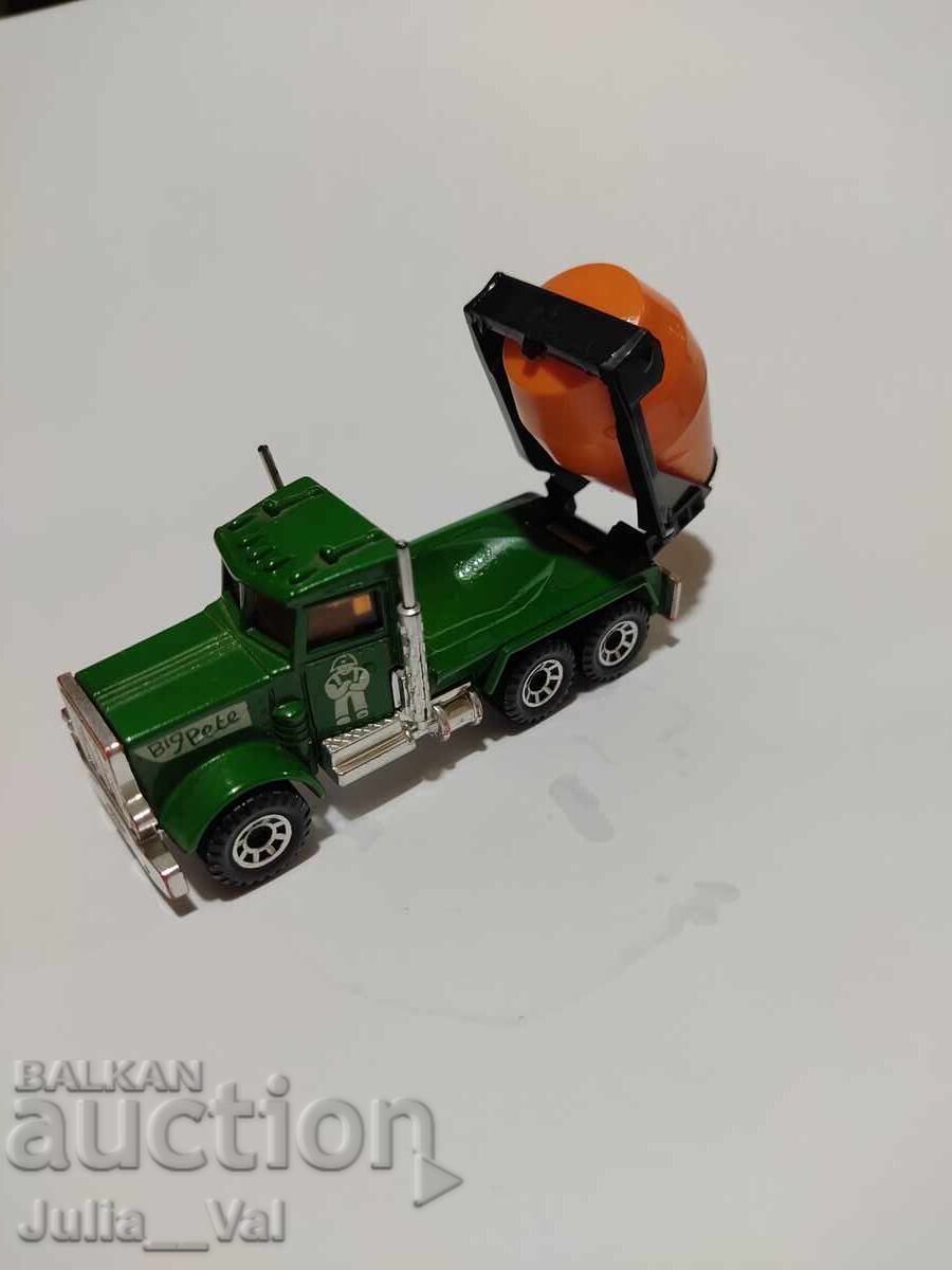 Аукцион Machbox - Бетонобъркачка - Big pete Аукцион Machbox - Бетонобъркачка - Big pete