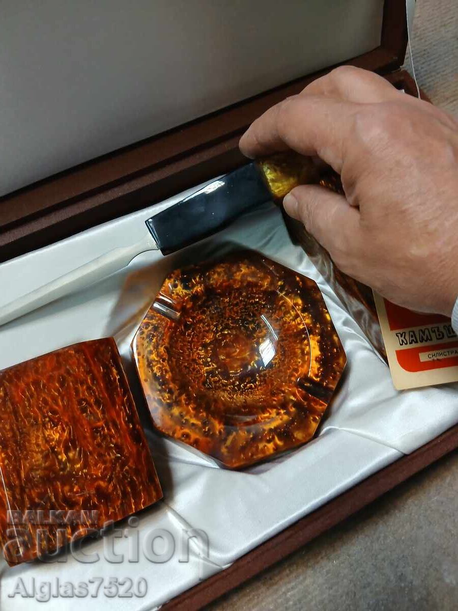 New set / 2 vases, 1 ashtray and letter opener / - 5 New set / 2 vases, 1 ashtray and letter opener / - 5