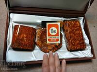 Νέο σετ/ 2 βάζα, 1 σταχτοδοχείο και σουγιάς/