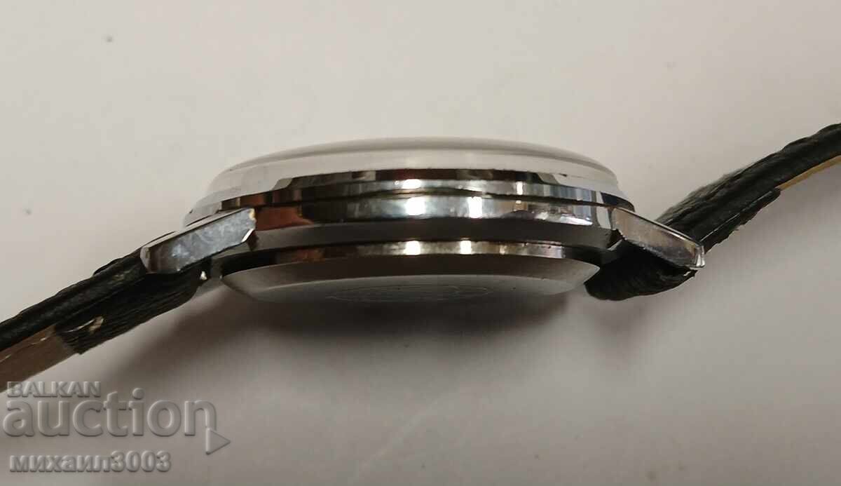 Auction  RUSSIAN MEN'S MECHANICAL WRISTWATCH RAKETA