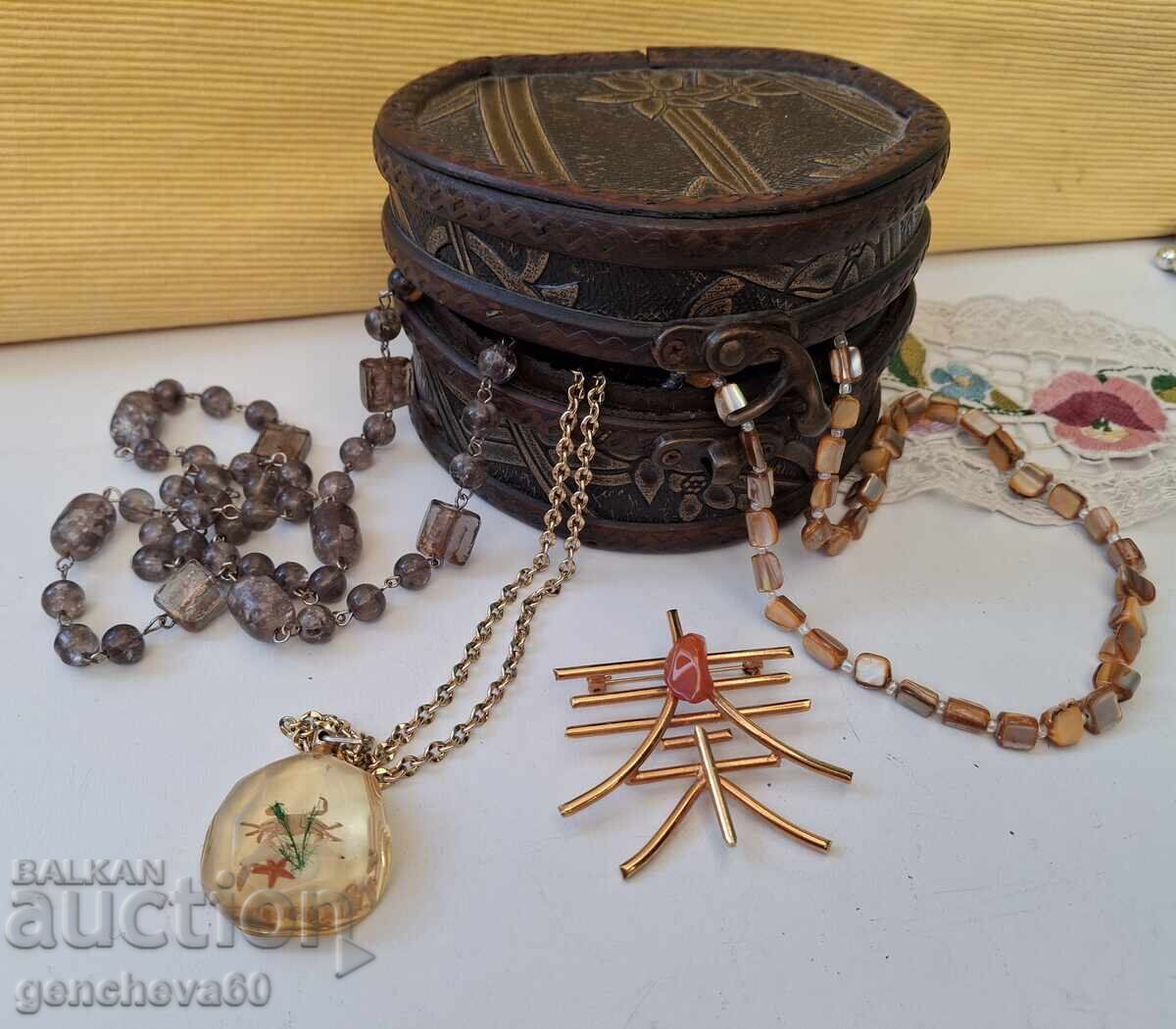 Retro wooden box for jewelry/various trinkets