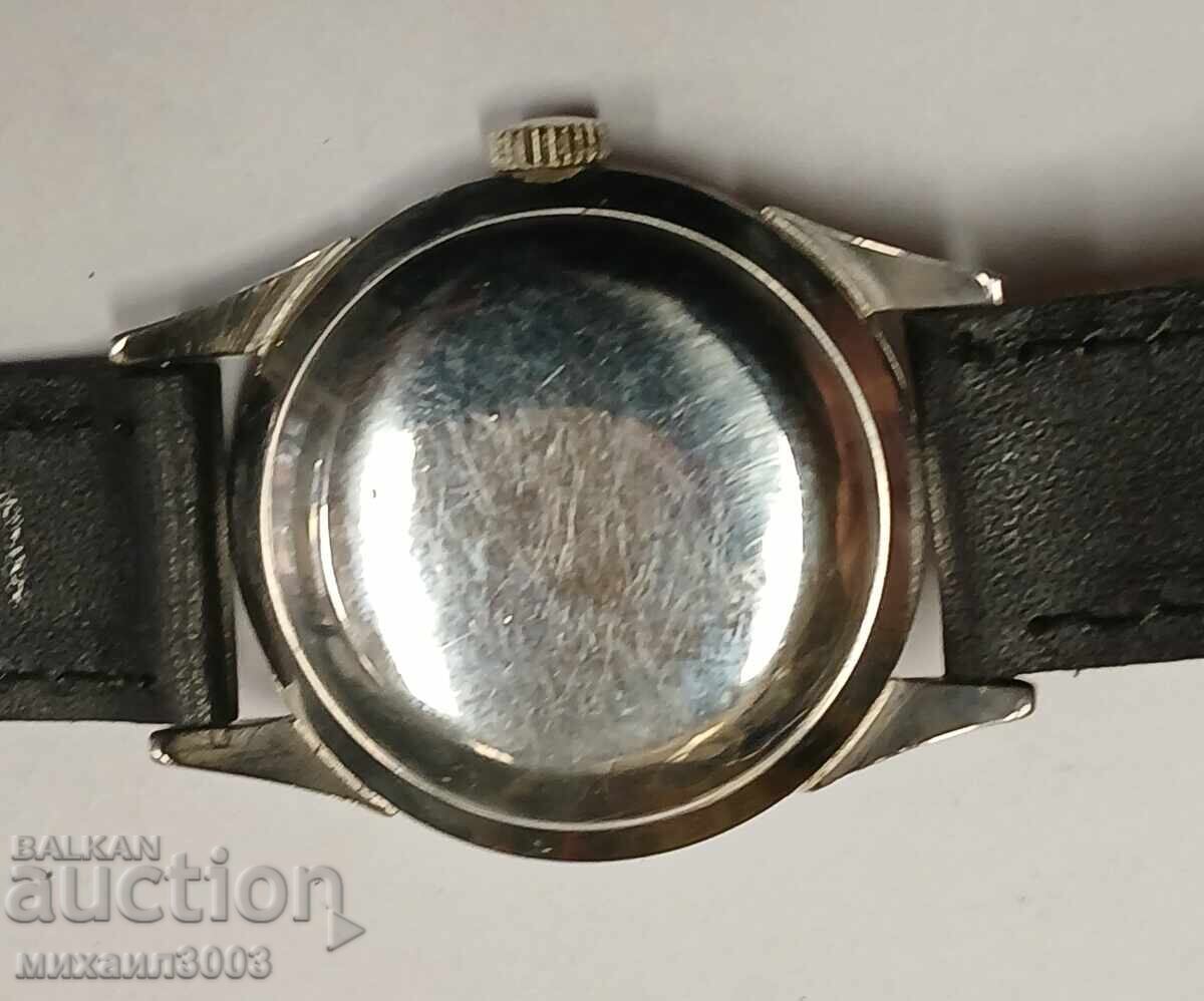 Доставка на МЪЖКИ СТОМАНЕН РЪЧЕН ЧАСОВНИК LONGINES