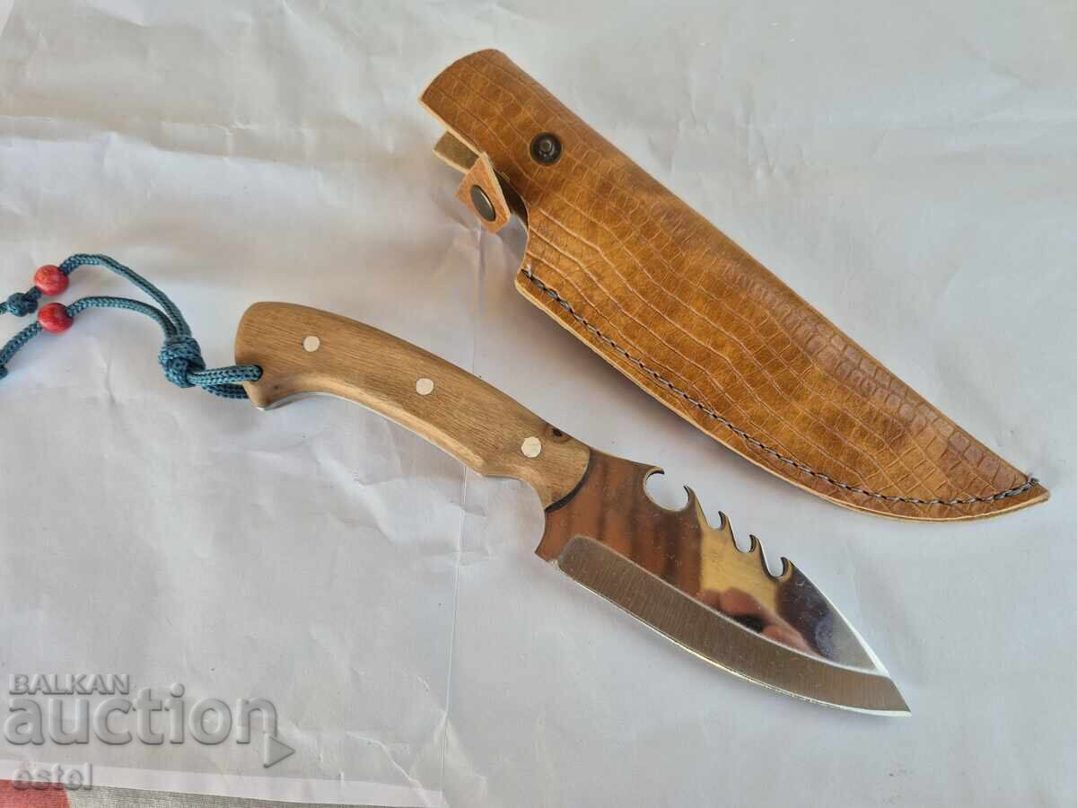 Auction  Hunting short knife with sheath