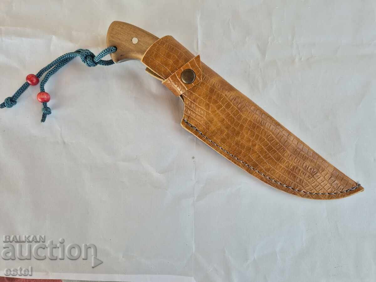 Hunting short knife with sheath