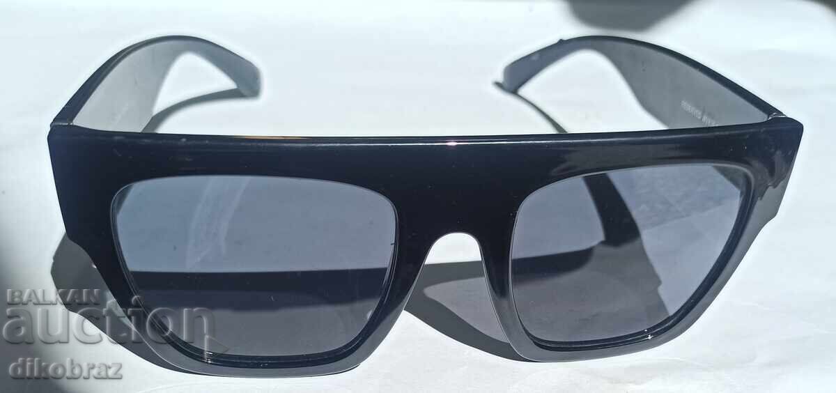 Δημοπρασία Γυαλιά ηλίου - για 4 €υρώ