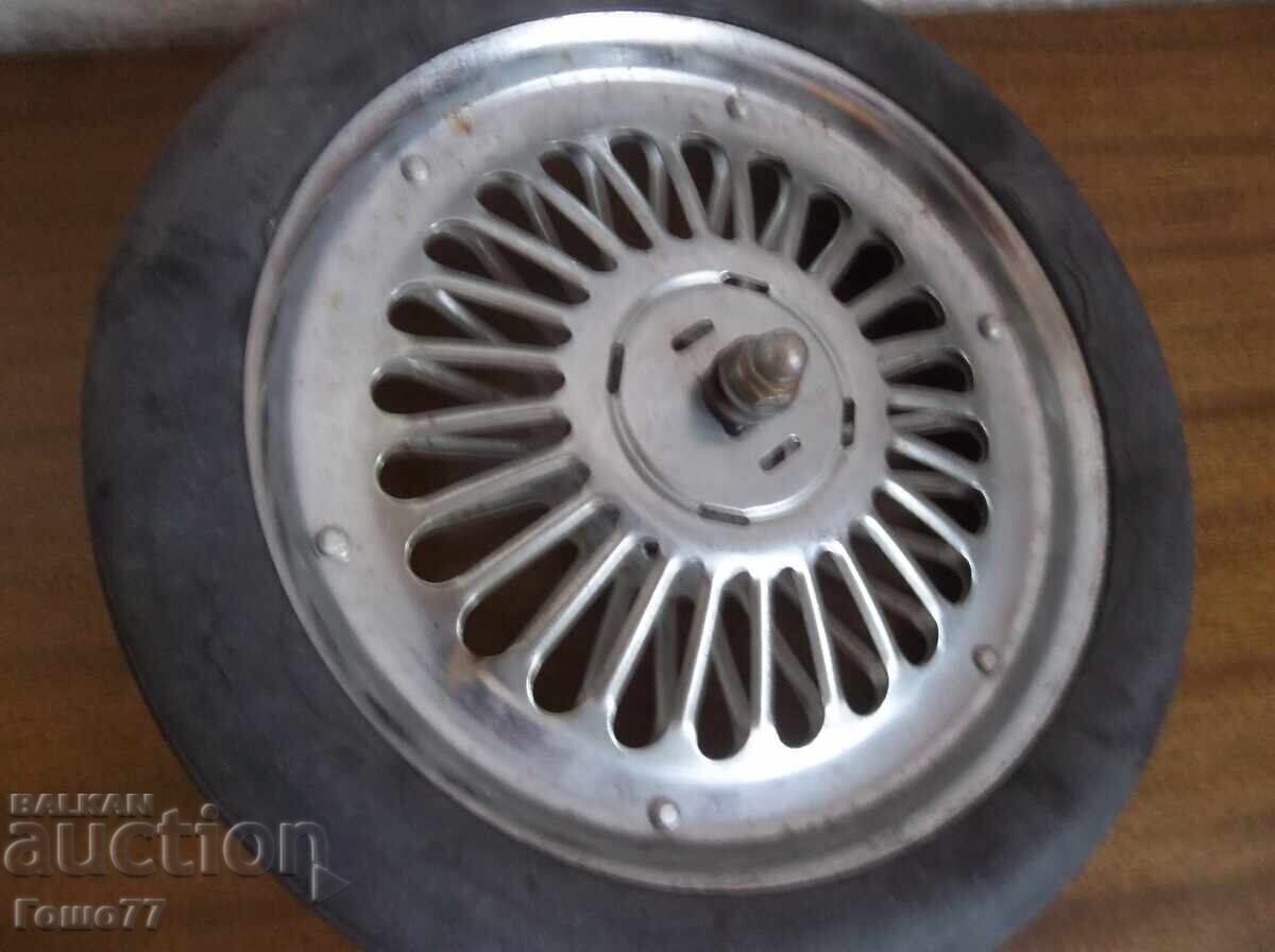 roată - 7