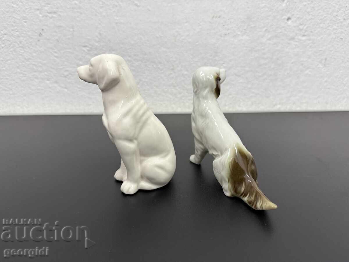 Auction LOT porcelain dog figures / dog Auction LOT porcelain dog figures / dog