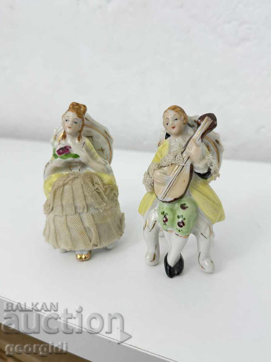 Lot of porcelain figurines from 0.01lv with price 5.50 BGN | € 2.81 Lot of porcelain figurines from 0.01lv with price 5.50 BGN | € 2.81