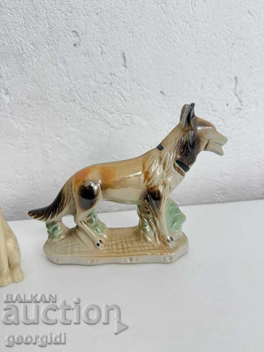 LOT of two dog figures / porcelain - 5 LOT of two dog figures / porcelain - 5