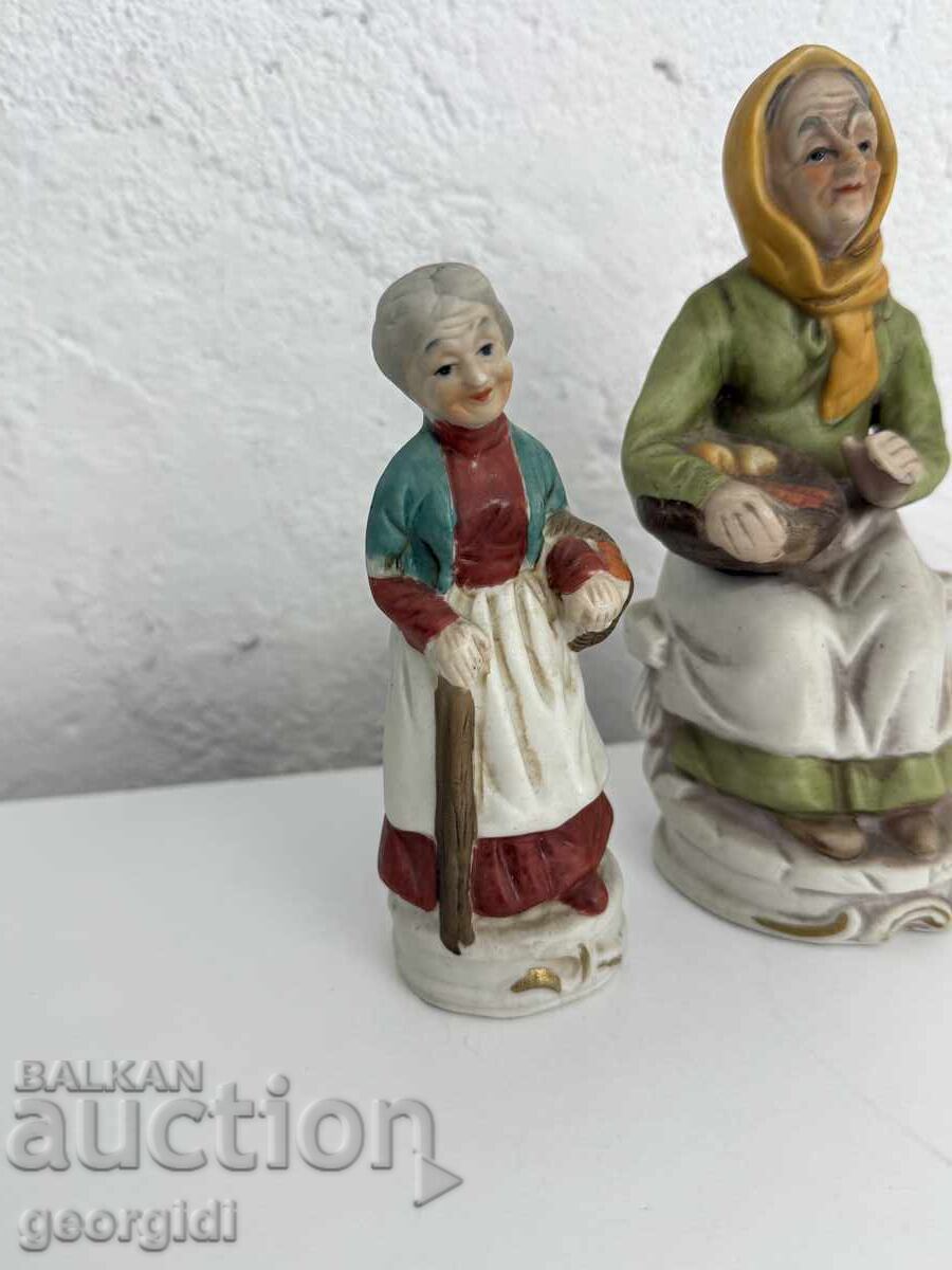 Auction LOT of porcelain figures of grandmothers Auction LOT of porcelain figures of grandmothers