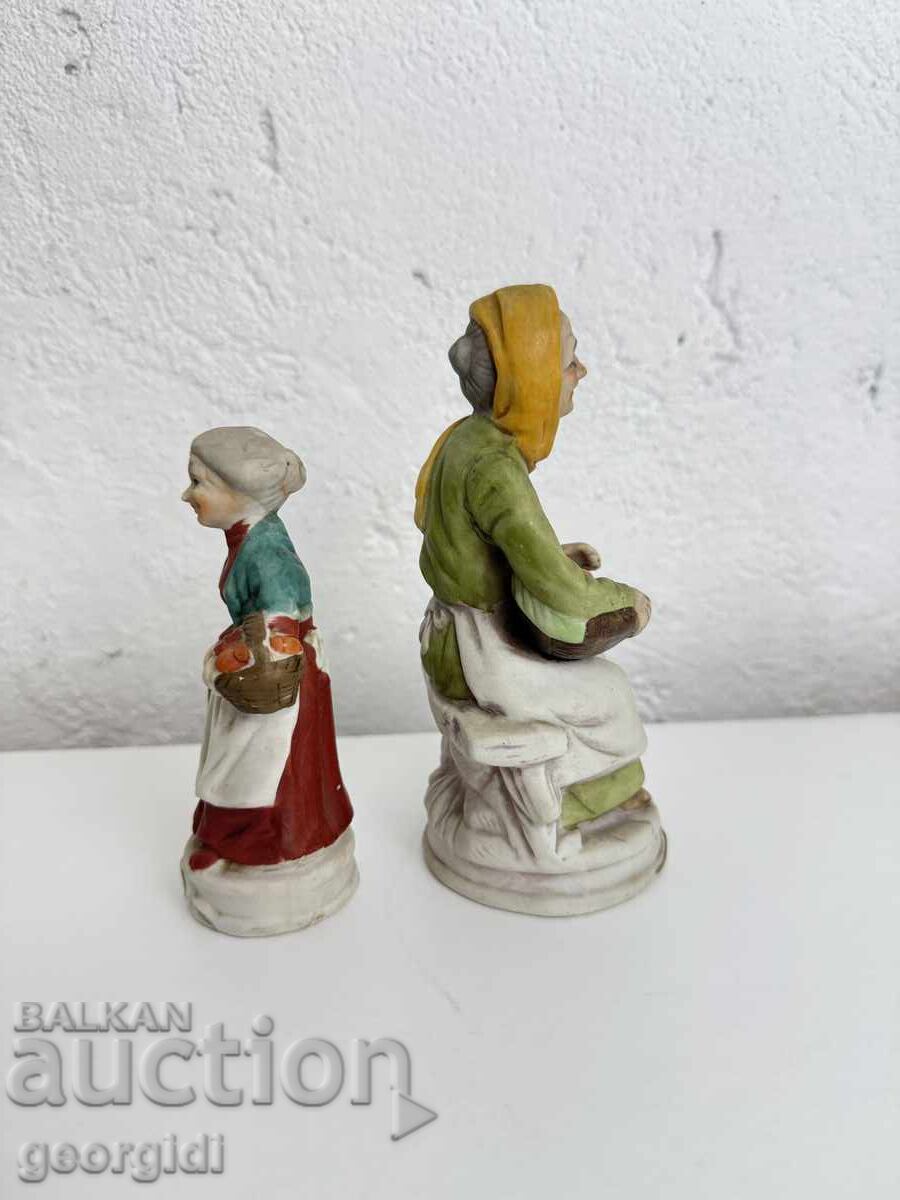 LOT of porcelain figures of grandmothers - 6 LOT of porcelain figures of grandmothers - 6