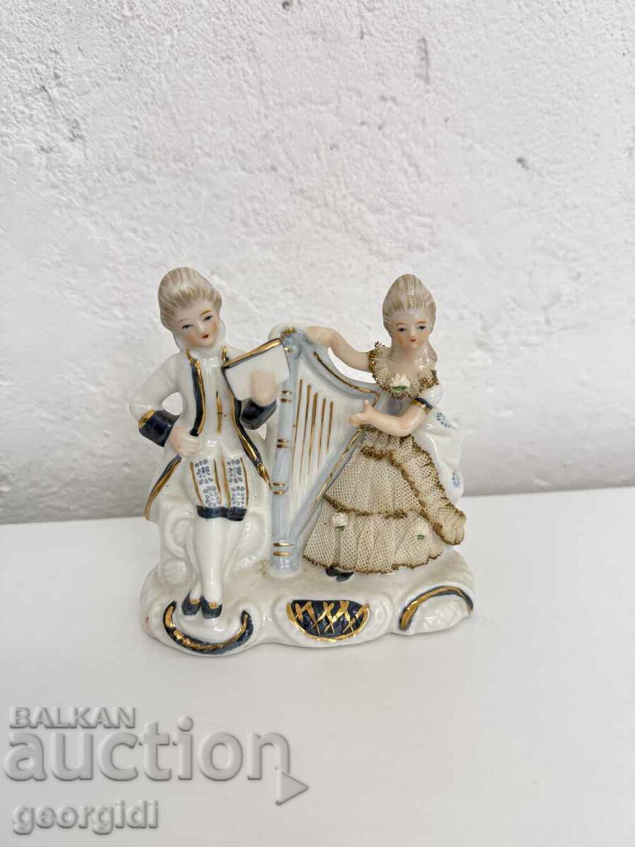 Английска порцеланова фигура от 0.01ст. Английска порцеланова фигура от 0.01ст.