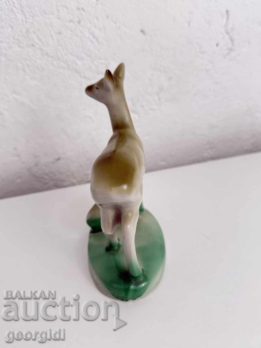 Delivery of Bulgarian porcelain figure of Isis / deer Delivery of Bulgarian porcelain figure of Isis / deer