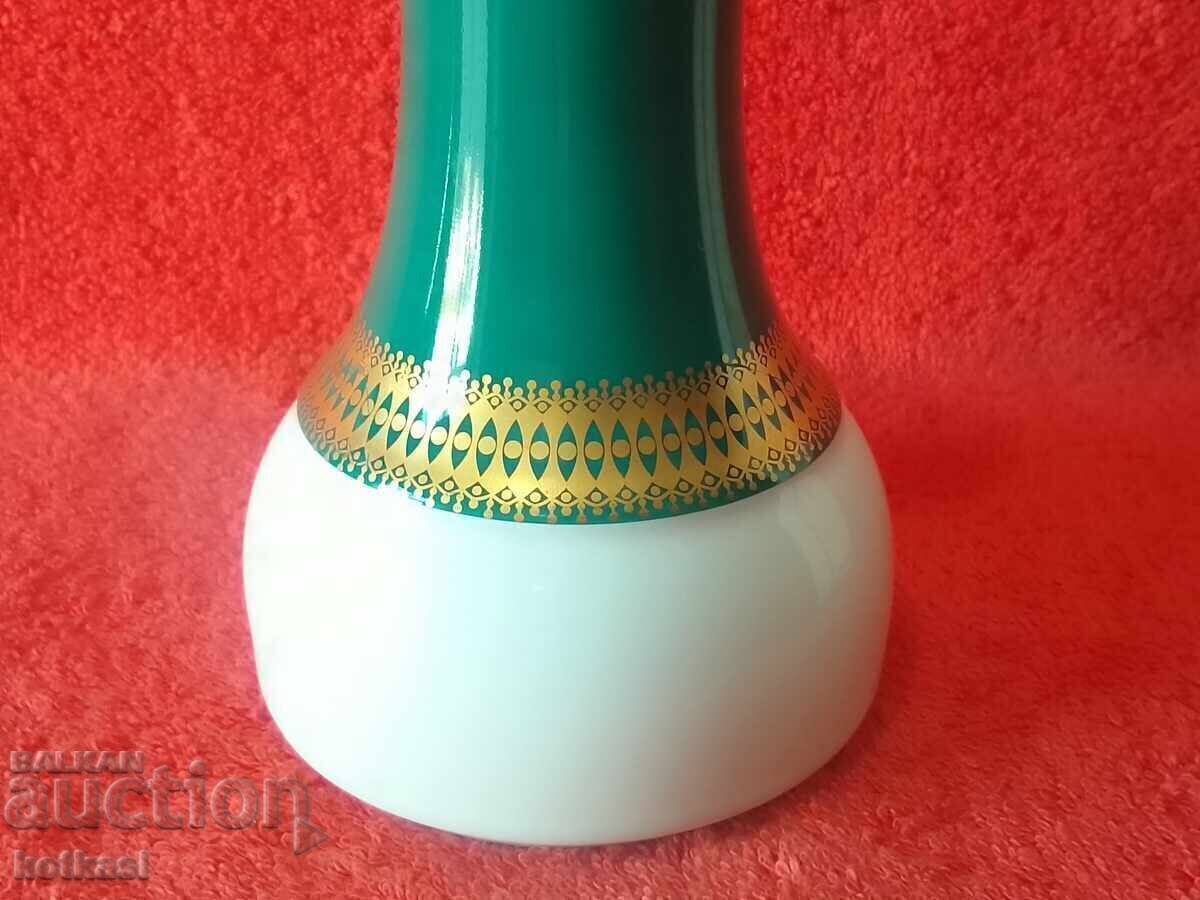 Стара Порцеланова Ваза Thomas Germany позлата с цена 65.50 лв. | € 33.49