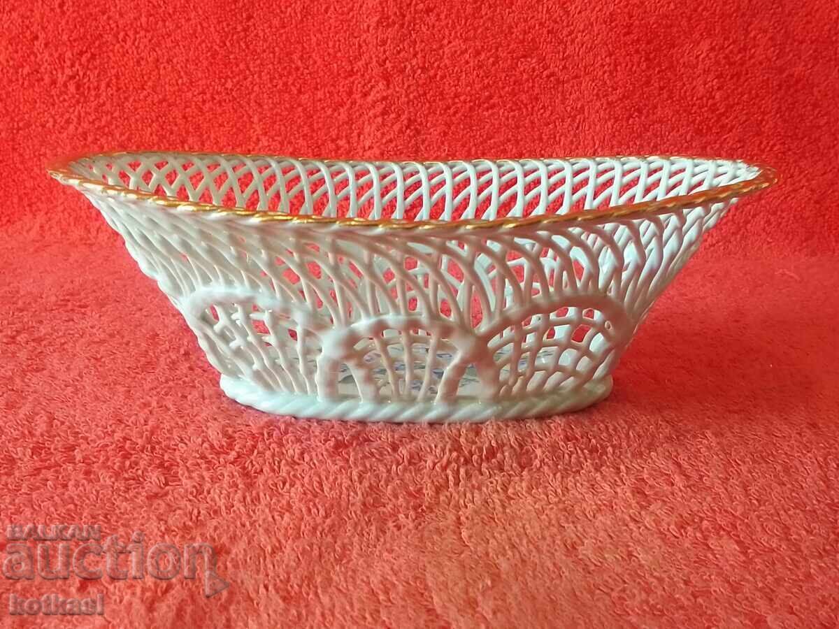 Livrarea Veche porțelan IRIS dantelă ajurată bol aurit Lucrat manual Livrarea Veche porțelan IRIS dantelă ajurată bol aurit Lucrat manual