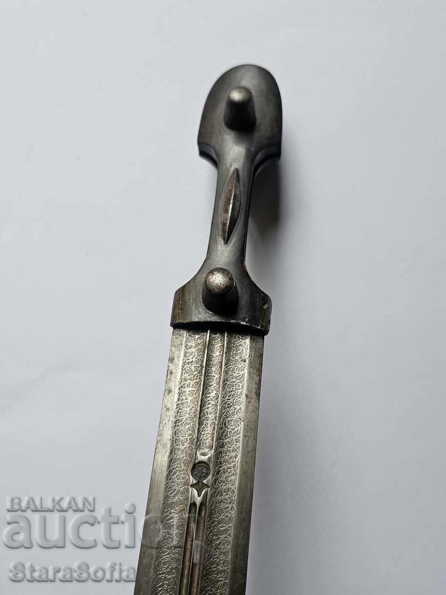 Delivery of Large Caucasian Kama Dagger Delivery of Large Caucasian Kama Dagger