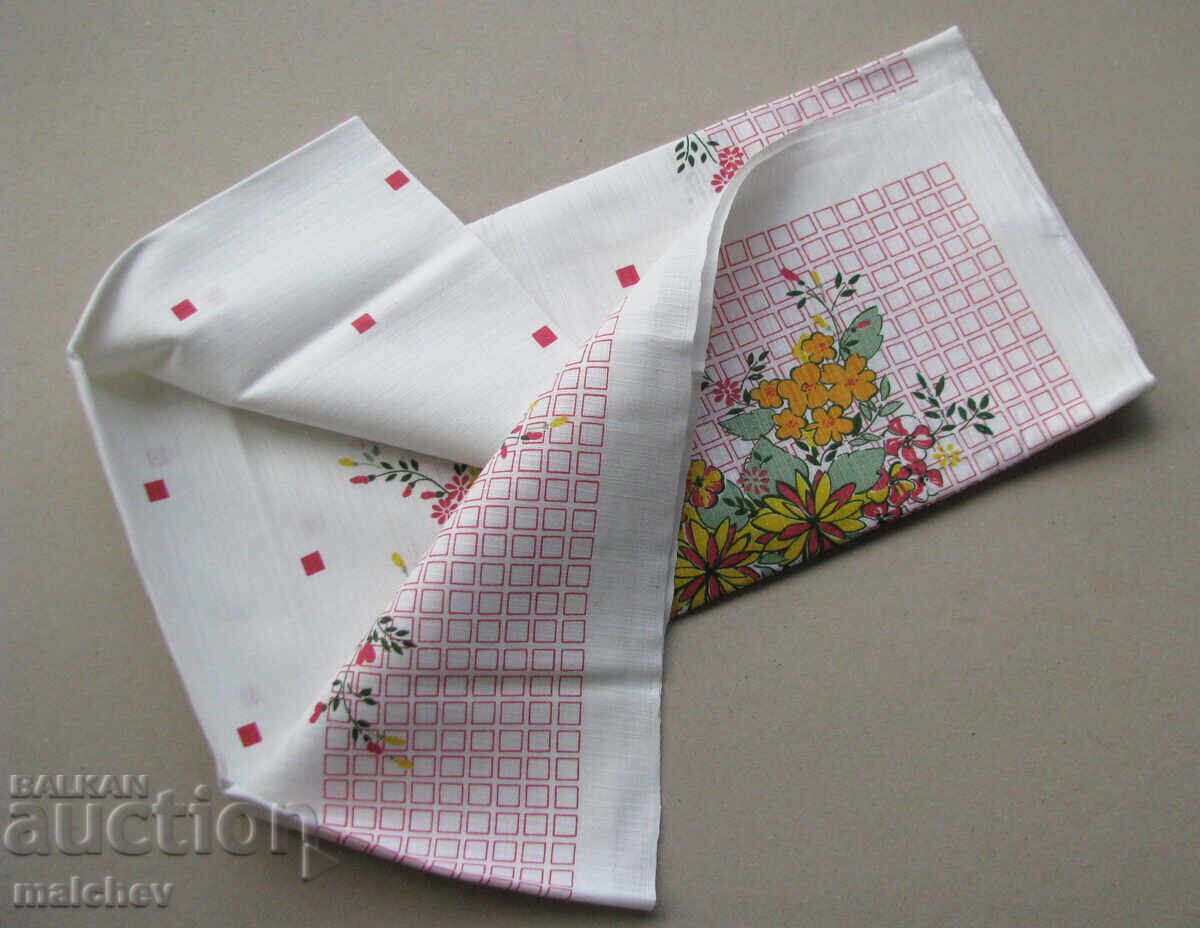 Παράδοση Παλιά λινή τραπεζοκαλύπτρα 120/142 εκ άριστη αχρησιμοποίητη Παράδοση Παλιά λινή τραπεζοκαλύπτρα 120/142 εκ άριστη αχρησιμοποίητη