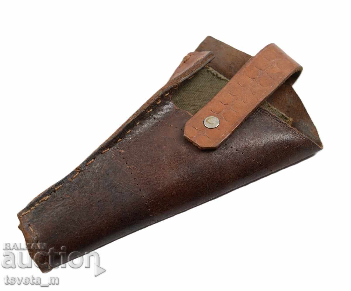 Leather gun holster Leather gun holster