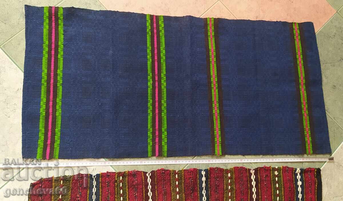 Τρία παλιά μικρά υφαντά χαλιά με τιμή 15.00 BGN | € 7.67 Τρία παλιά μικρά υφαντά χαλιά με τιμή 15.00 BGN | € 7.67